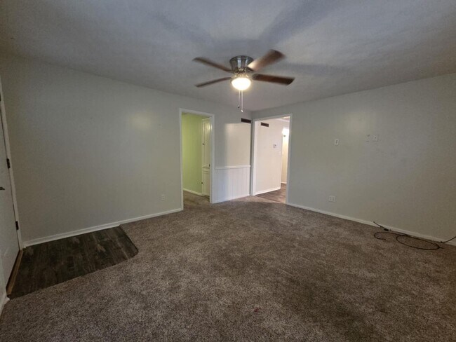 Building Photo - Spacious Home for Rent!