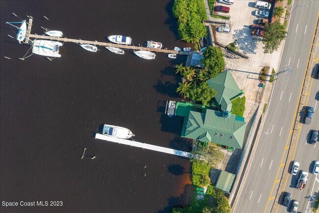 Building Photo - 973 N Harbor City Blvd