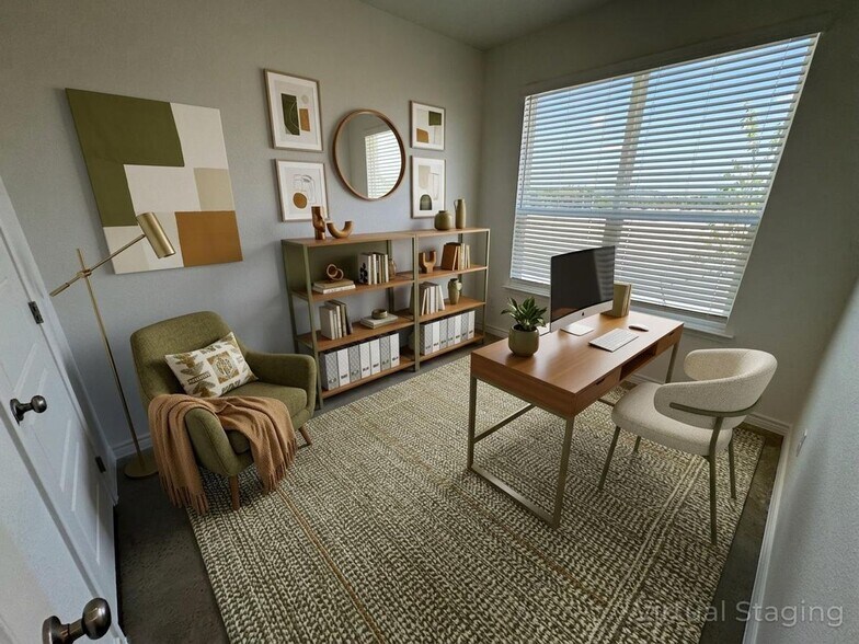 Building Photo - 636 Pacific Crest Trl