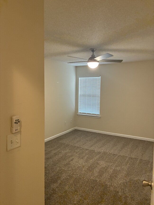 Building Photo - 7573 Rutgers Cir