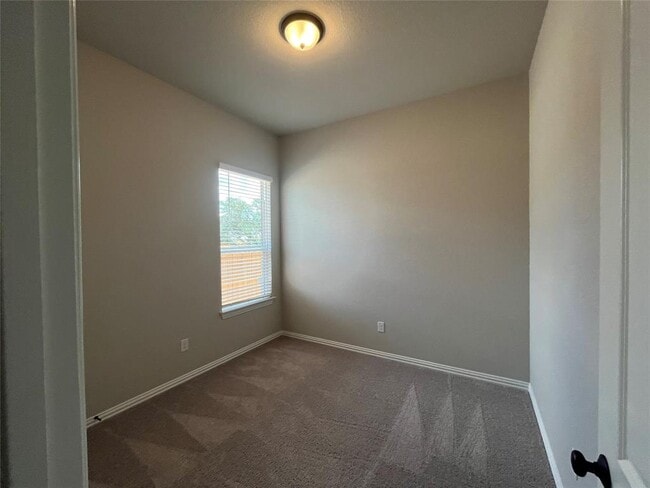 Building Photo - 145 Great Sequoia Ln