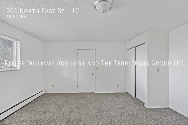 Building Photo - 204 N East St