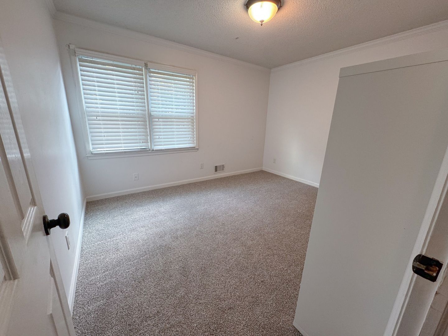 Building Photo - 1088 Colony Dr