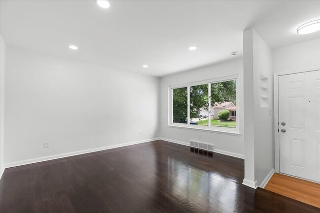 Building Photo - 21374 Ithaca Ave