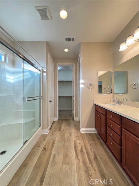 Building Photo - 13945 Barnett Ln