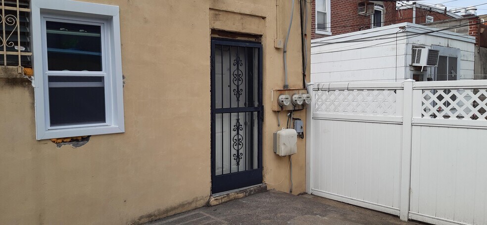 Building Photo - 7153 Torresdale Ave