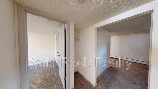 Building Photo - 1411 S Corona Ave