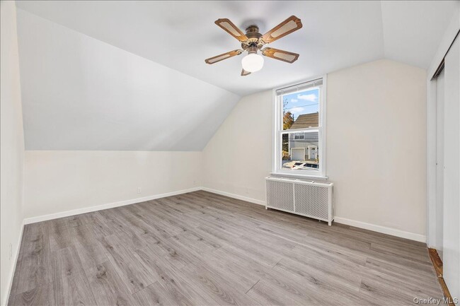 Building Photo - 124 Alexander Ave