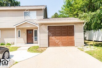 Building Photo - 15110 Tally Ho Dr