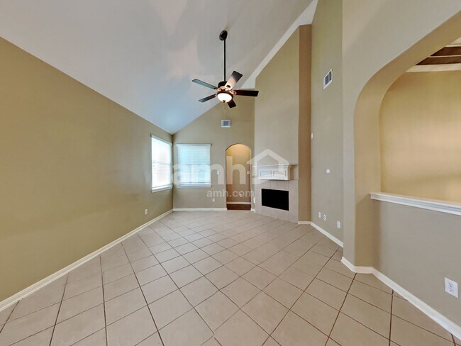 Building Photo - 10006 Tulip Trails Ct