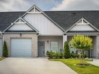 Building Photo - BEAUTIFUL TOWNHOME