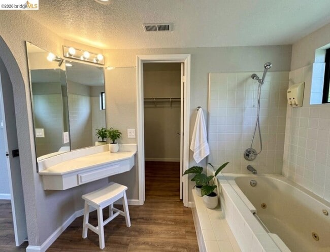 Building Photo - 20647 Maria Ct