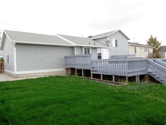 Building Photo - 4445 S Wakeport Bay