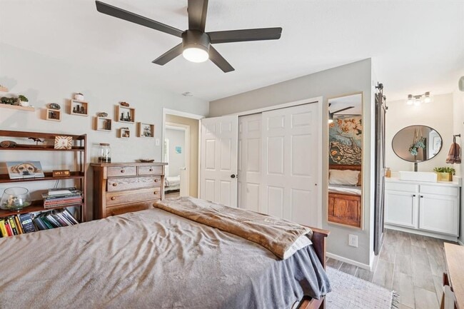 Building Photo - 1213 S Trace Dr