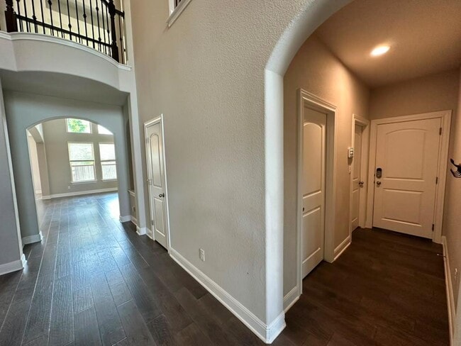 Building Photo - 3004 Desert Shade Bnd