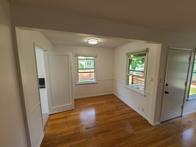 Dining Room - 8377 Dunbarton Ave