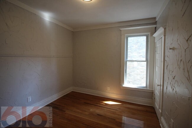 Building Photo - 27 National Ave SW