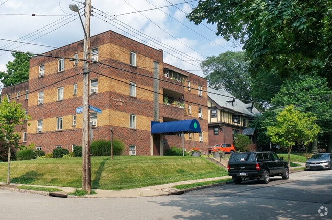 Building Photo - Wellesley Place