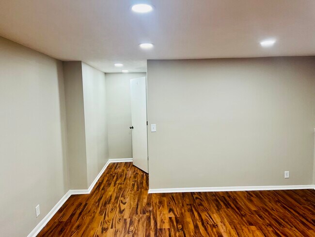 Building Photo - 5035 S 163rd Ave