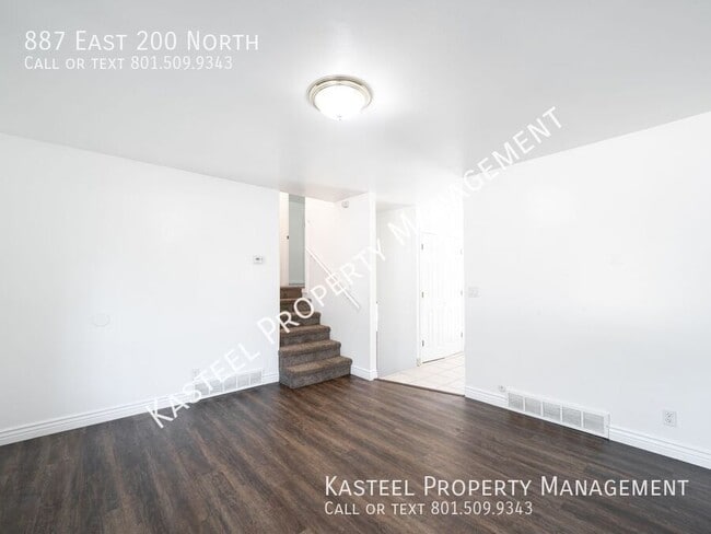 Building Photo - 887 E 200 N