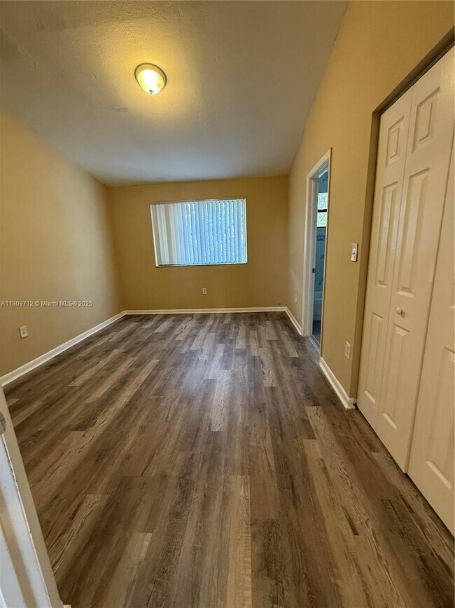 Building Photo - 3208 San Remo Cir