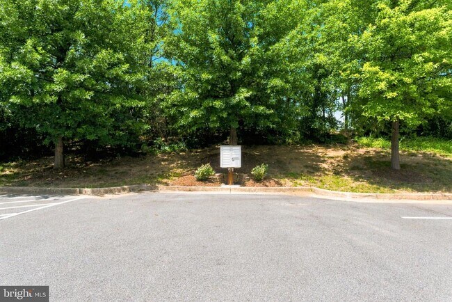 Building Photo - 127 Brookland Terrace