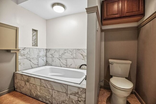 Building Photo - 303 Kimberly Woods Ct