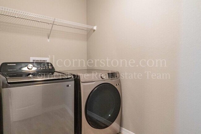 Building Photo - 8056 Woodmen Center Heights