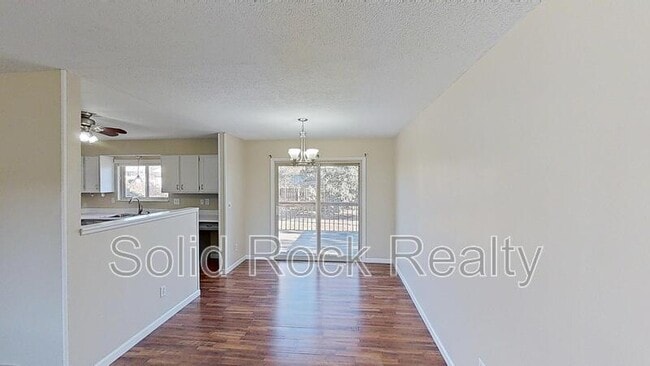 Building Photo - 6505 Wicklow Cir E