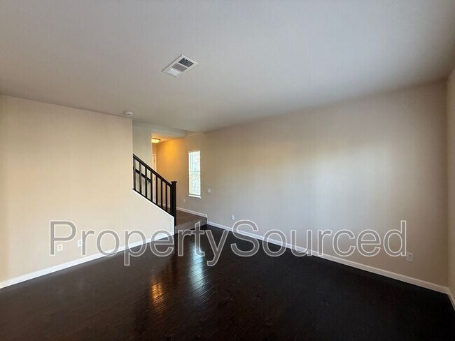 Building Photo - 1447 Hearthsong Dr