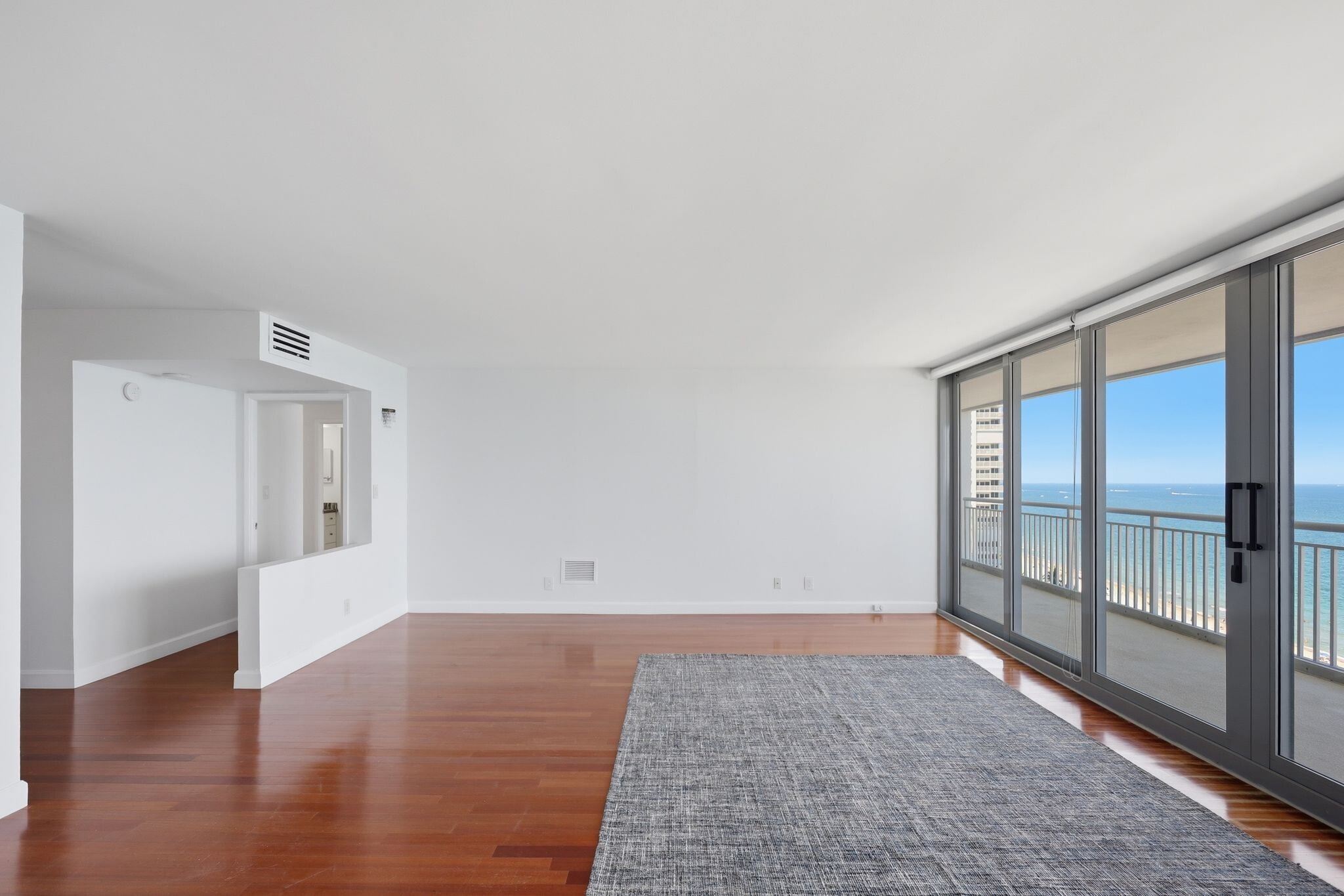 Large Living Room - 1390 S Ocean Blvd