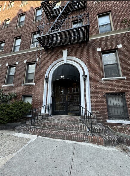 18 Kensington Ave 3E - 24 Kensington Ave