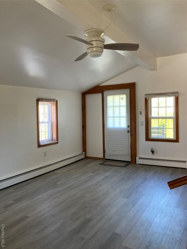 Building Photo - 607 Bull Mill Rd