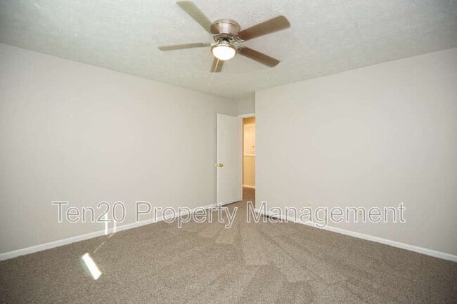 Building Photo - 4500 Linda Dr