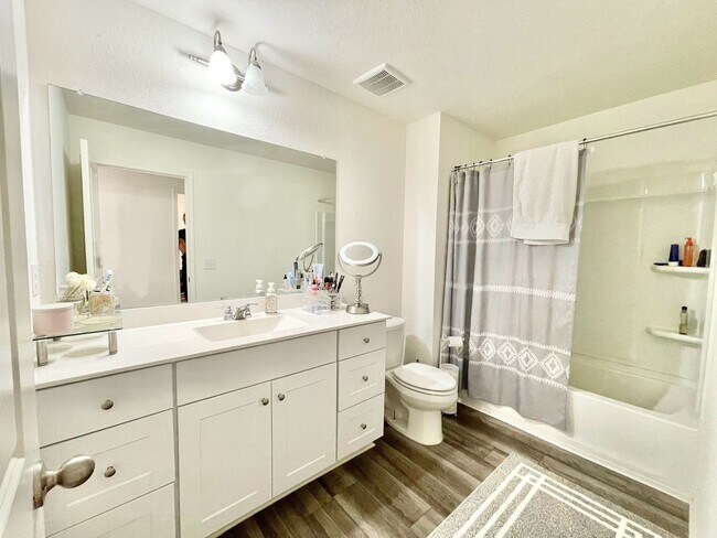 Building Photo - 4931 Jovian-