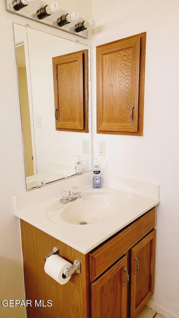 Building Photo - 7025 Crown Ridge Dr