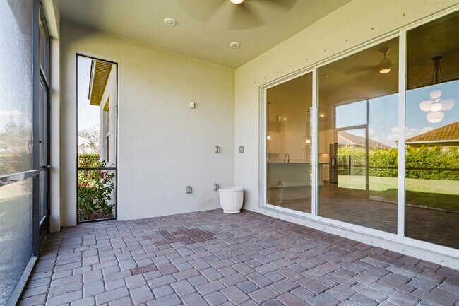 Building Photo - 12031 Medley Terrace