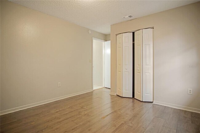 Building Photo - 1438 Lake Bonny Dr W