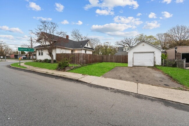 Building Photo - 218 Islip Blvd