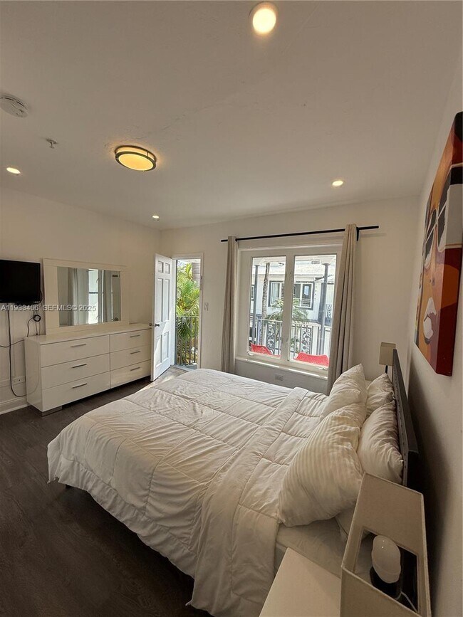 Building Photo - 1540 Jefferson Ave