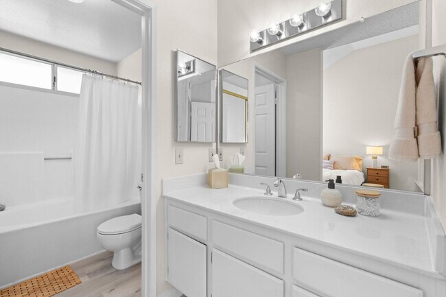 Building Photo - 6681 Brighton Pl