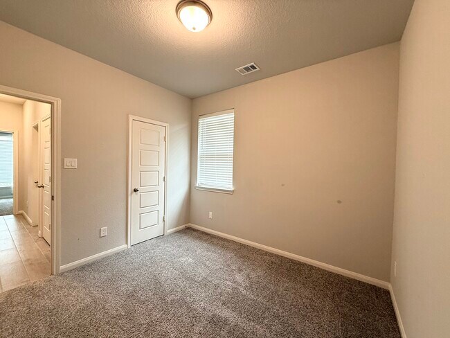 Building Photo - 2731 Glenfield Manor Ln