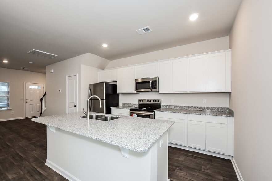 Building Photo - 605 Green Wigeon Rd