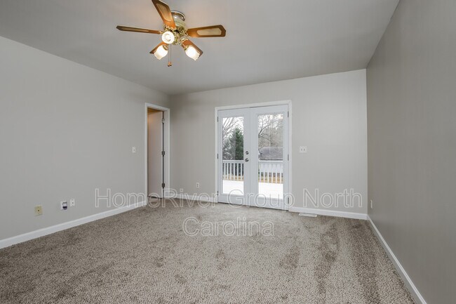 Building Photo - 1702 Plateau Ct