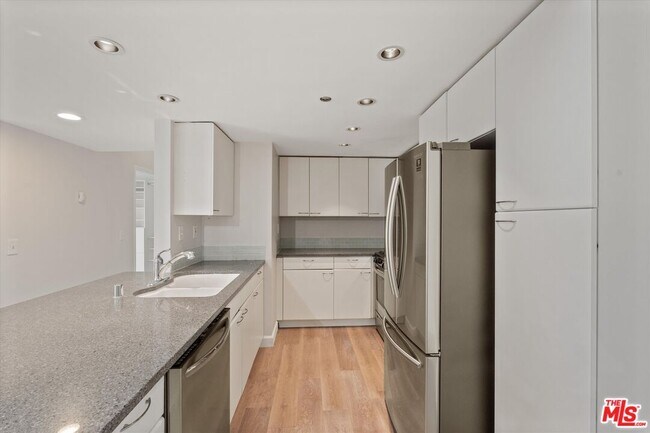 Building Photo - 12773 Caswell Ave