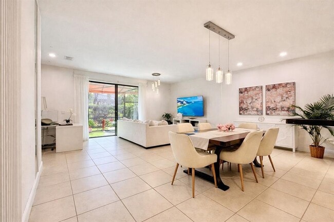 Building Photo - 8458 Kelsall Dr