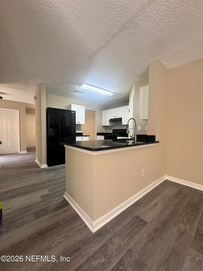 Building Photo - 7772 Playschool Ln