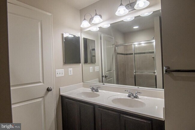 Building Photo - 4442 Potomac Highlands Cir