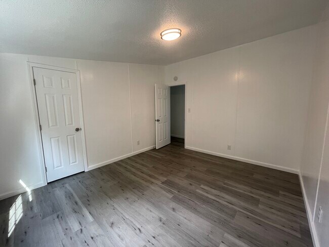 Building Photo - 1371 Reed Rd
