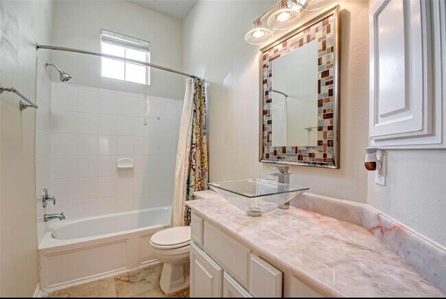 Building Photo - 75 Tapestry Forest Pl